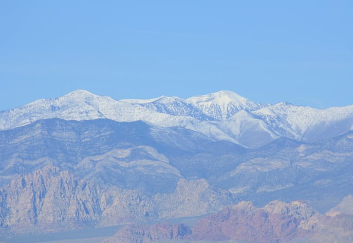 埃居伊山脉在哪里 埃居伊山脉的详细地图