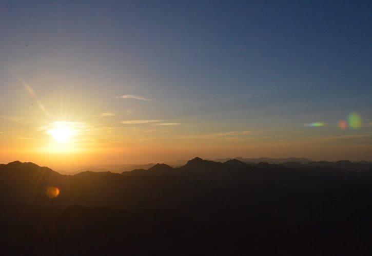 太平天国定都天京后先后进行了